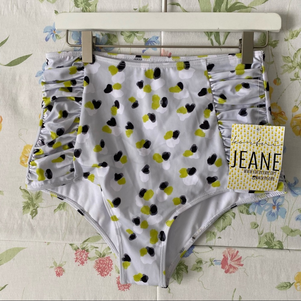 NWT Kortni Jeane Side Ruched Swim Bottoms